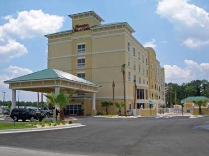 Hampton Inn & Suites Lake City Main image 1